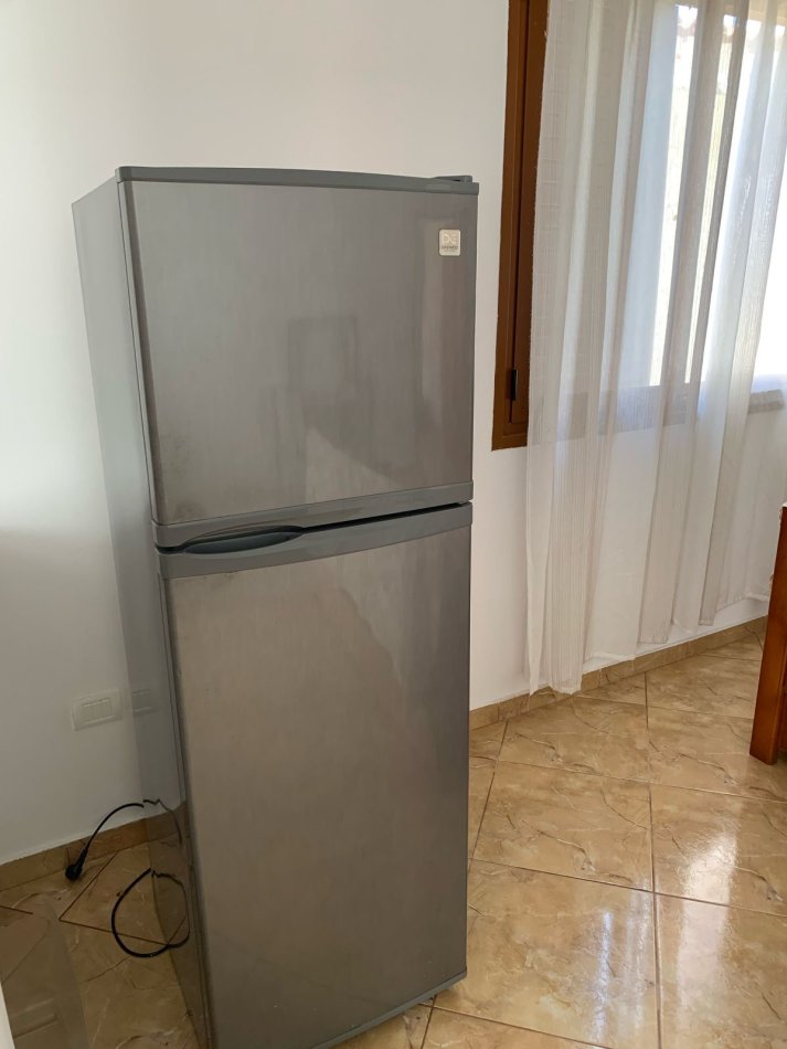 Tirane, jepet me qera apartament 2+1 Kati 2, 129 m² 400 € (Astir)