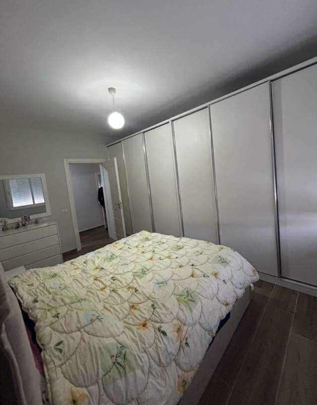 Tirane, jap me qera apartament 2+1+BLK Kati 4, 80 m² 350 Euro (Rruga Shefqet Kuka)