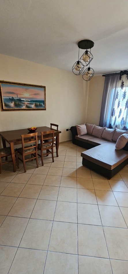 Tirane, jepet me qera apartament 2+1 Kati 1, 77 m² 400 € (Porcelan)