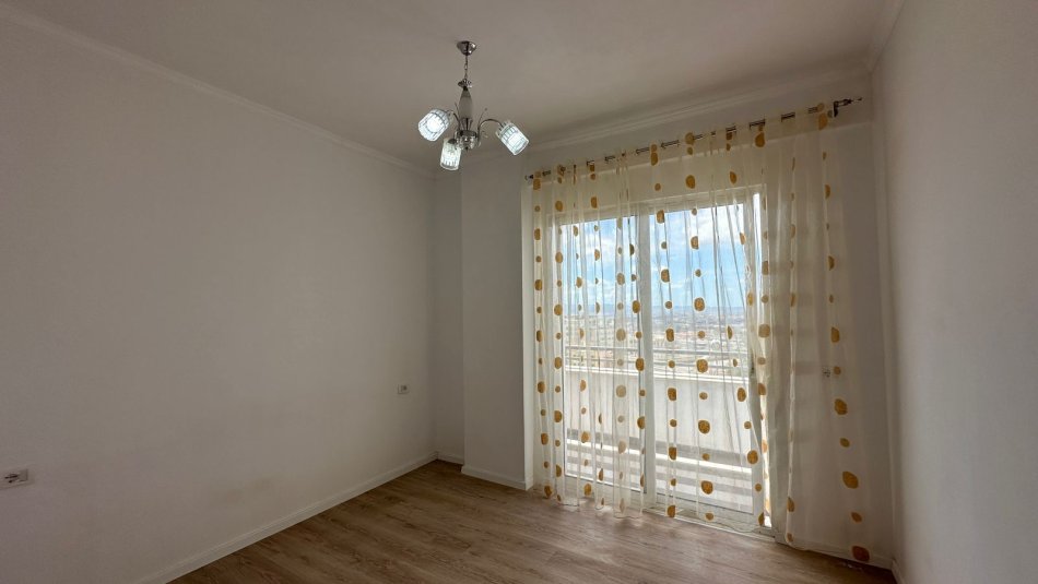 Tirane, shitet apartament 2+1 Kati 2, 83 m² 93.000 € (Fresk)