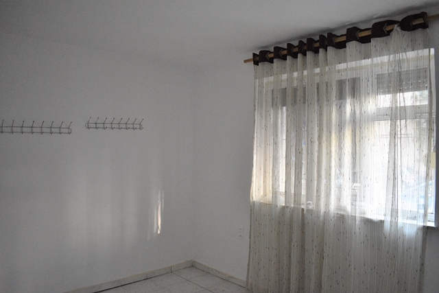Tirane, shitet Kati 0, 65 m² 85.000 Euro