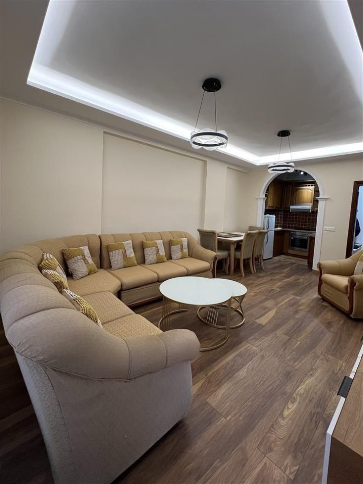 Tirane, jepet me qera apartament 1+1 Kati 1, 68 m² 570 € (rruga vllazen huta)