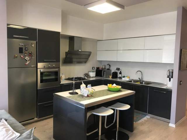 Tirane, shitet apartament 2+1 Kati 8, 166 m² 240.000 Euro (Don Bosko)