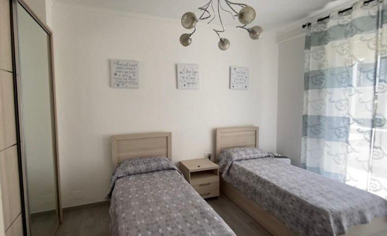 Tirane, jepet me qera apartament 2+1 Kati 1, 70 m² 450 € (21 DHJETORI)