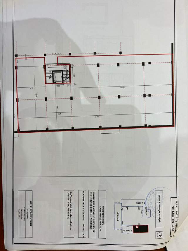 Tirane, shitet ambjent biznesi Kati 1, 220 m² 3.000 Euro/2