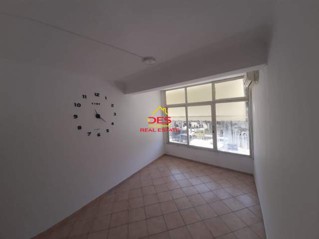 Vlore, jepet me qera ambjent biznesi Kati 2, 100 m² 350 Euro (Rruga Mis Durhan,Vlore)
