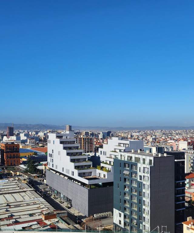 Tirane, jepet me qera apartament 1+1+A+BLK Kati 10, 75 m² 500 Euro (Farmacia 10)