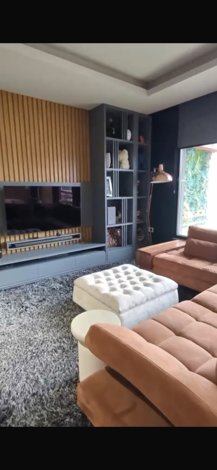 Tirane, jepet me qera apartament 1+1+Aneks+Ballkon Kati 4, 99 m² 990 € (Peti)