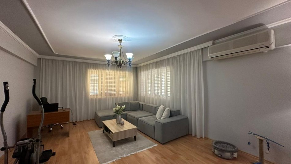 Shitet, Apartament 3+1+2 , Rruga Xhanfize Keko, Tiranë - 230000€ | 181.8 m²