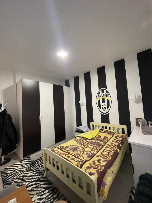 Tirane, shitet Vile 5+1+A Kati 1, 313 m² 250.000 Euro (LUNDER)