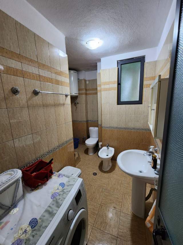 Tirane, shitet apartament 2+1+BLK Kati 8, 107 m² 107.000 Euro (Rruga 5 Maji)