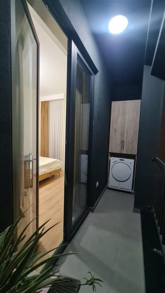 Tirane, jepet me qera apartament 2+1 Kati 3, 100 m² 800 € (rruga ferit xhajko)