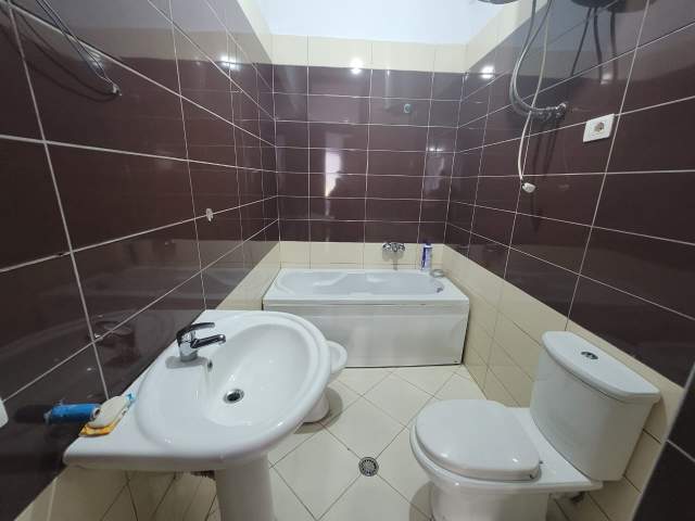 Tirane, jepet me qera apartament 2+1+BLK Kati 3, 119 m² 550 Euro (rruga Fuat Toptani)
