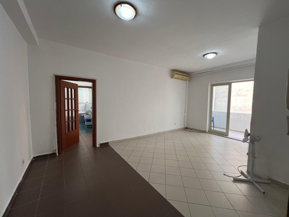 Shqiperi, shitet apartament 1+1+Ballkon Kati 4, 70 m² 120.000 € (Shkolla Osman Myderizi)