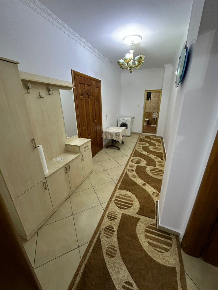Tirane, jepet me qera apartament 2+1 Kati 1, 136 m² 550 € (5 maji)