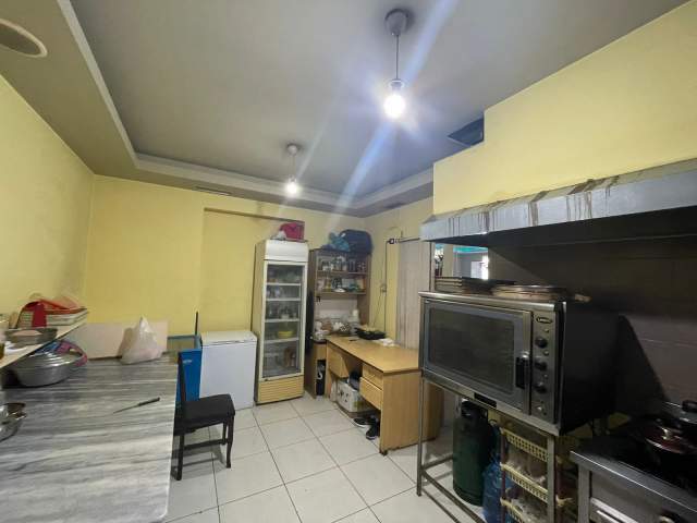 Tirane, jepet me qera bar-resorant Kati 0, 82 m² 1.200 Euro (STADIUMI DINAMO)