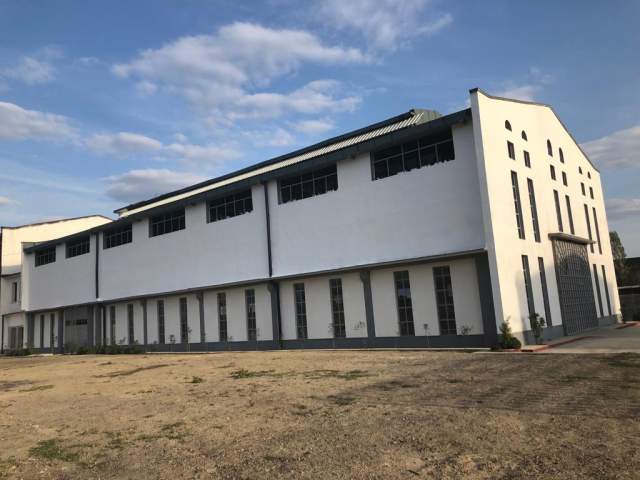 Elbasan, jepet me qera ambjent biznesi 4.000 m² 1.500 Euro