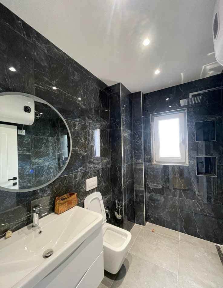 Tirane, shitet apartament 2+1+Ballkon Kati 2, 80 m² 145.000 € (Mine Peza)
