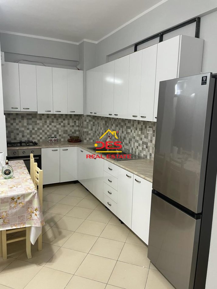 Vlore, shitet apartament 1+1+Ballkon Kati 7, 75 m² 79,500 € (Orikum)