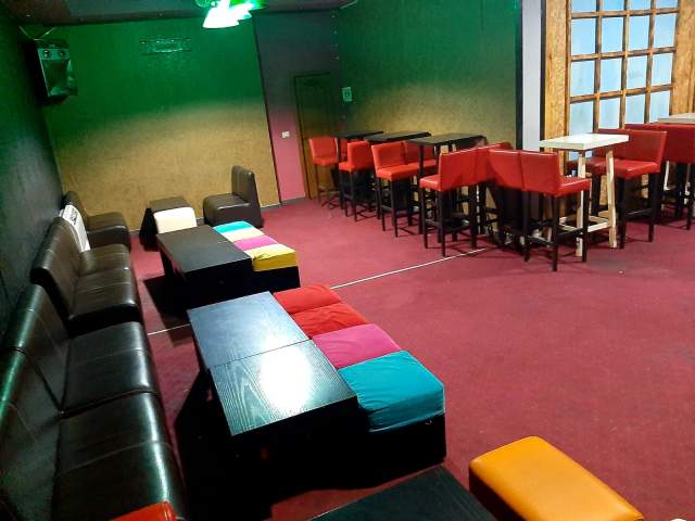 Tirane, jepet me qera ambjent biznesi Kati 1, 300 m² 2.500 Euro (Kamez)