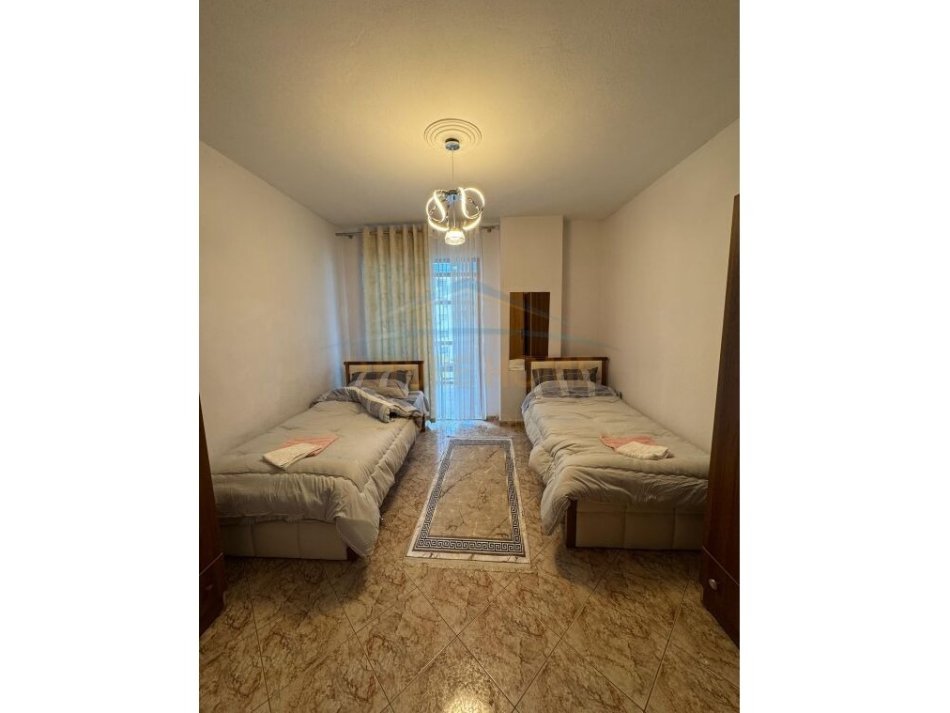 Tirane, jepet me qera apartament 2+1 Kati 9, 105 m² 750 € (Stacioni I Trenit)