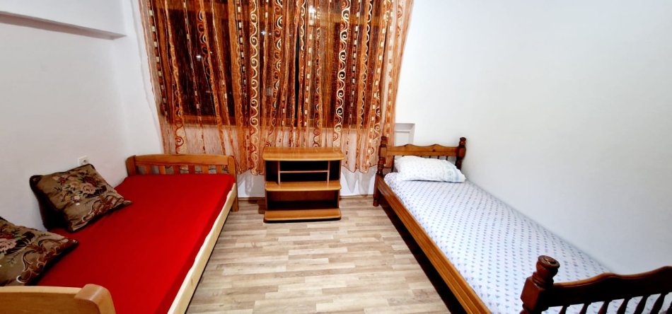 Tirane, jepet me qera apartament 2+1 Kati 4, 85 m² 450 € (rruga bardhyl)