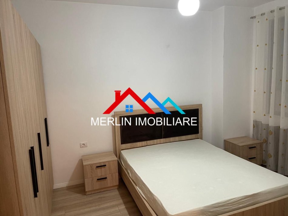Tirane, jepet me qera apartament 1+1+Ballkon Kati 2, 70 m² 600 € (SIRI KODRA)