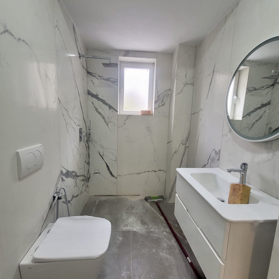 Tirane, shitet apartament 2+1+Aneks+Ballkon Kati 1, 100 m² 135.000 € (Medreseja, ose Ferit Xhajko)