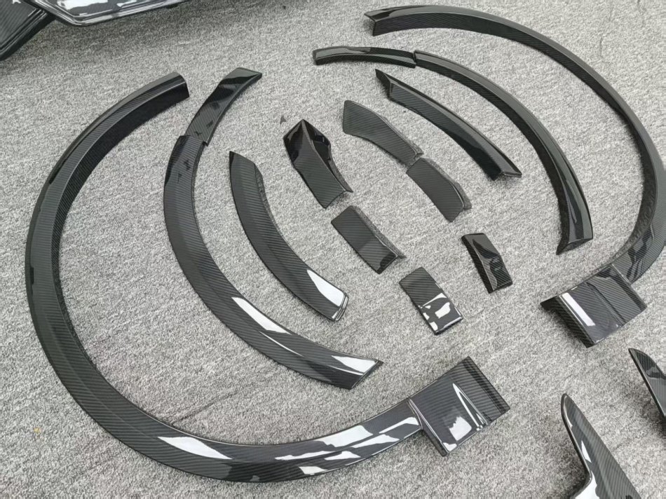 Tirane, shes SHITEN PJES CARBON ORIGJINAL AUDI RSQ8 BODYKIT ABT MANSORY ETJ PER CDO LLOJ AUDI RS OSE S LINE