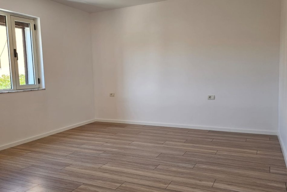 Tirane, shitet apartament 1+1 Kati 3, 55 m² 110.000 € (Xhamia E Tabakeve)