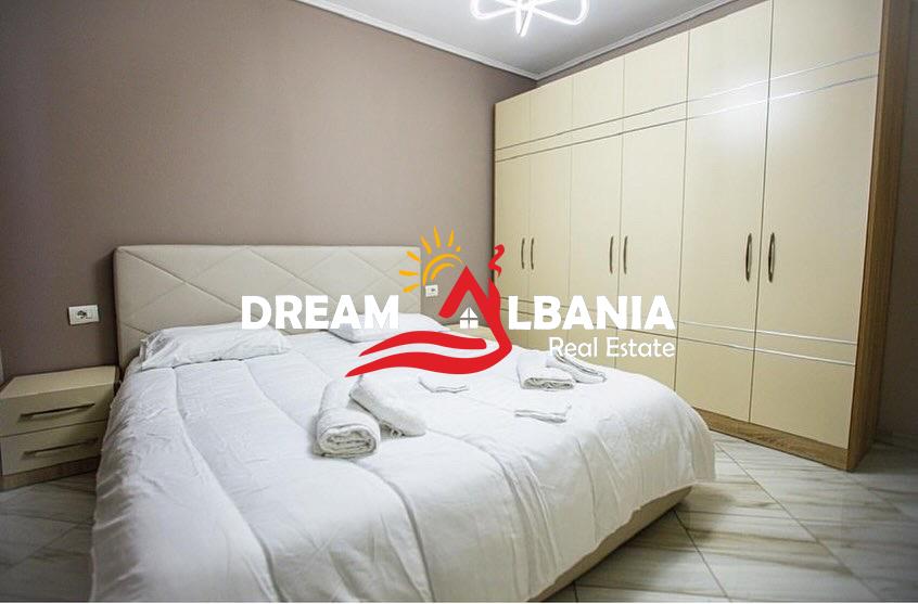 Tirane, jepet me qera apartament 2+1+Ballkon Kati 9, 98 m² 700 € 