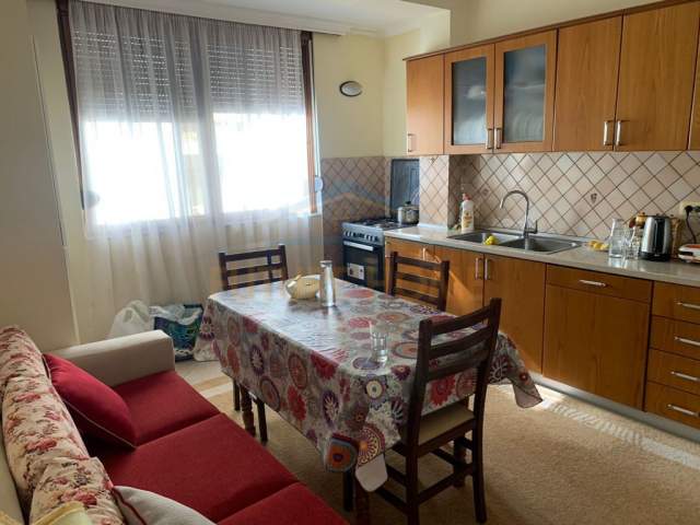 Tirane, shitet apartament 2+1+BLK Kati 4, 85 m² 109.000 Euro (Rruga e Kavajes)