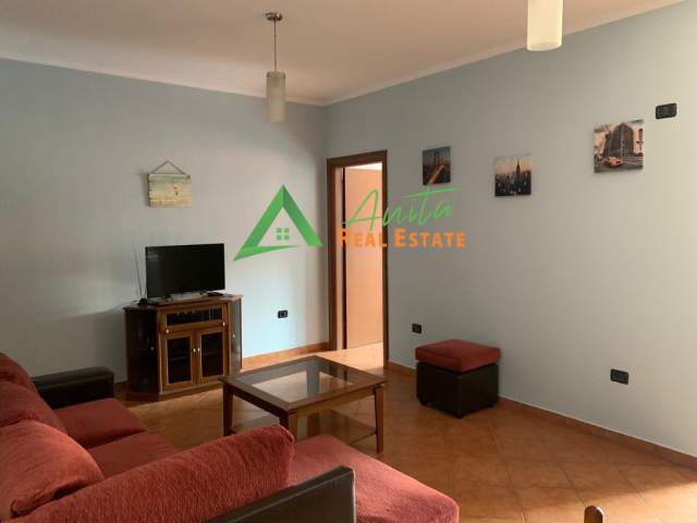 Tirane, jepet me qera apartament 1+1+BLK Kati 8, 68 m² 48.000 Leke (Stacioni i Trenit)