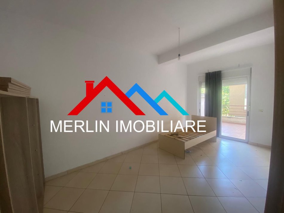 Tirane, jepet me qera apartament 1+1 Kati 0, 110 m² 400 € (Kodra e diellit)