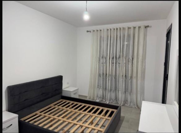 Tirane, jepet me qera apartament 1+1 Kati 5, 70 m² 550 € (Oxhaku , Rr.Kongresi i Manastirit)