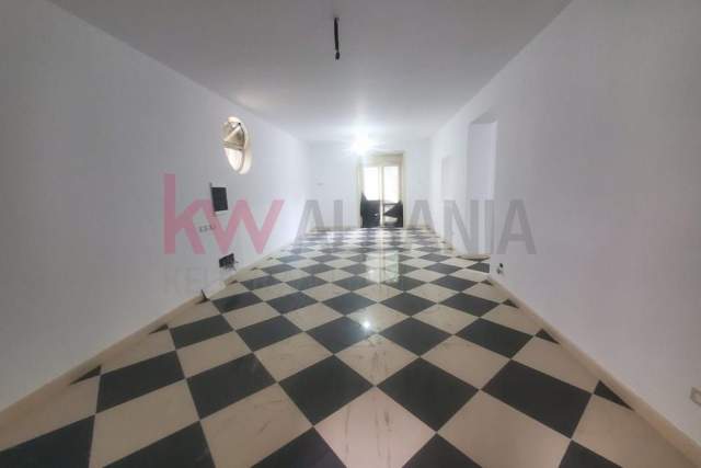 Tirane, jepet me qera zyre 1.500 Euro (bllok , tirane)