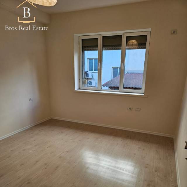 Tirane, shitet apartament 1+1 Kati 3, 41 m² 75.000 Euro (Rruga Haxhi Dalliu, Fakulteti i Shkencave)