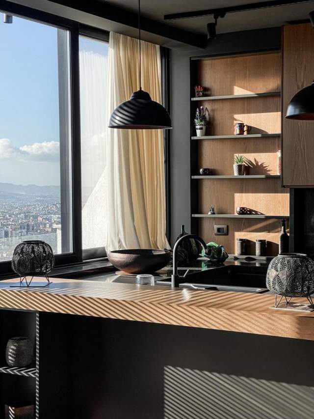 Tirane, jepet me qera apartament 2+1 Kati 3, 150 m² 2.500 Euro (Restaurant Muraga/Fresk)