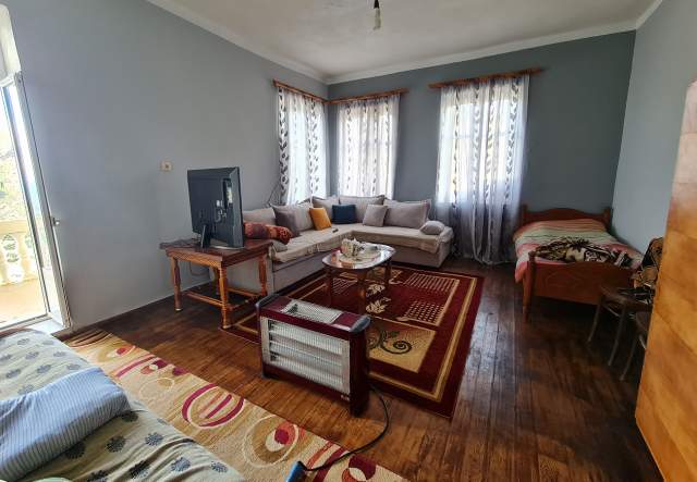 SHITET SHTËPI PRIVATE + TRUALL NË FSHATIN BORSH, HIMARË 2.000 m² 400.000 Euro (Sarande)