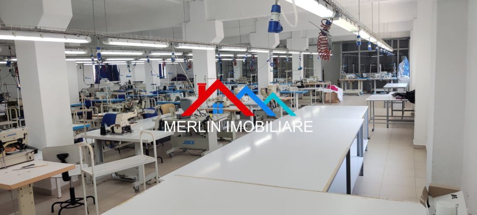 Tirane, jepet me qera ambjent biznesi Kati 2, 900 m² 2.850 € (RRUGA  FABRIKA E QELQIT)