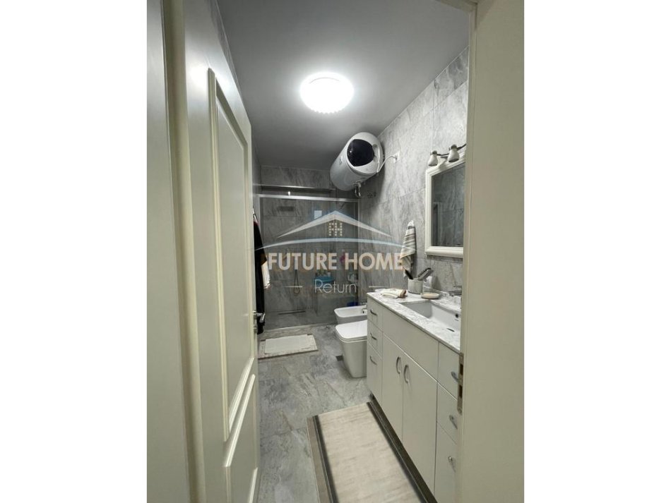 0683487469 Tirane, jepet me qera 2+1+Ballkon Kati 4, 111 m² 800 € (Rruga e Barrikades)