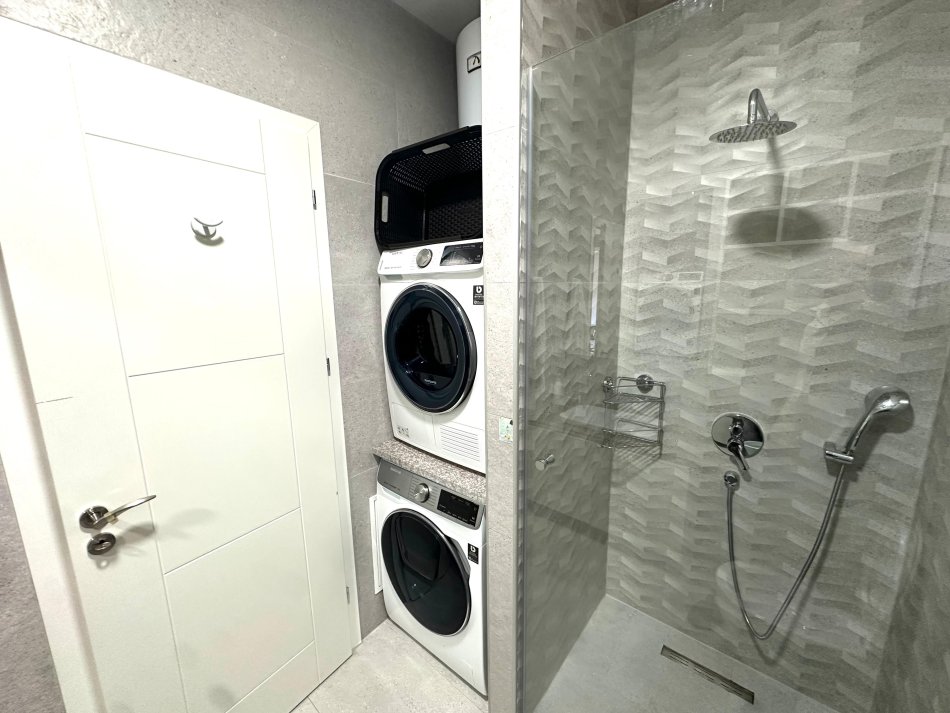 Tirane, shitet 3+1+Ballkon Kati 3, 132 m² 151.000 € (Fresk)