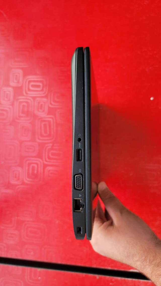 Tirane, shes Laptop Dell 5280 21.000 Leke
