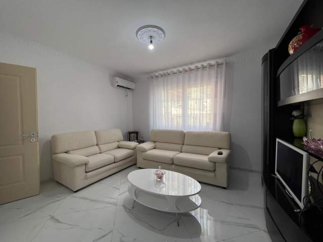 Tirane, shitet apartament 2+1+BLK Kati 4, 82 m² 170.000 Euro (rruga Kavajes)