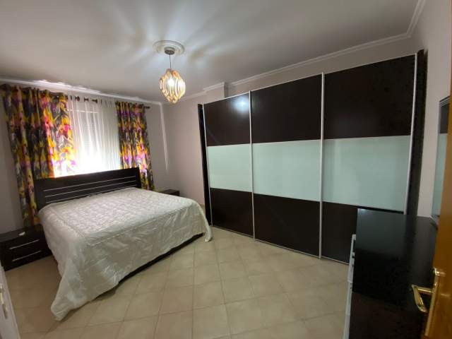 Tirane, jepet me qera apartament 2+1+BLK Kati 5, 110 m² 700 Euro (Rruga e Durresit)