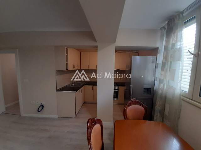 Durres, jepet me qera apartament 1+1+BLK Kati 2, 55 m² 350 Euro (QENDER DURRES)