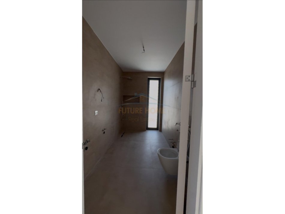 Durres, shitet Vile 2 Katshe , 617 m² 980.000 € (Kompleksi &quot;San Pietro&quot;)
