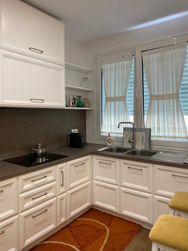 Tirane, shes apartament 3+1+BLK Kati 4, 160 m² 215.000 Euro (kopshti zologjik)