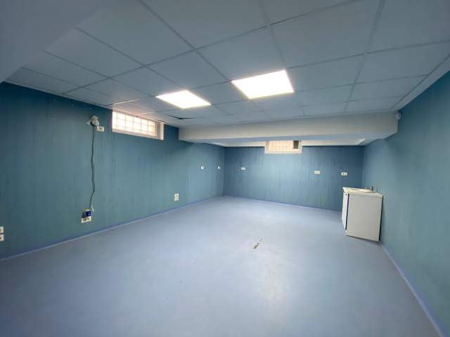 Tirane, jepet me qera Vile 3 Katshe 400 m² 1.800 Euro (Kongresi i  manastirit)