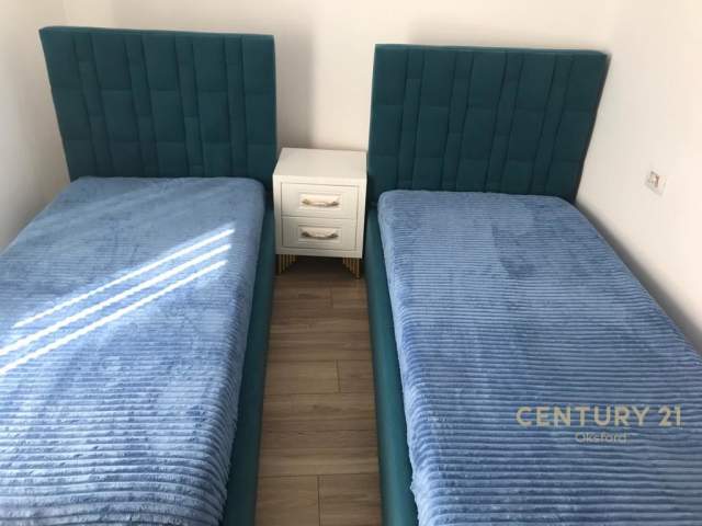 At the train station apartment 2 + 1 + 2 for rent! 450 Euro, 2+1 !